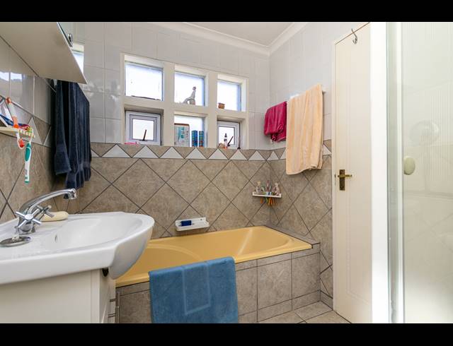 3 BEDROOM FREESTANDING FOR SALE IN PARKLANDS